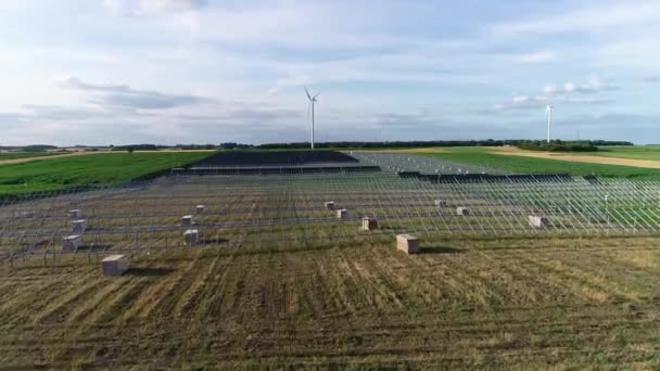 Building Solar Farm Solar Energy Panels Aerial View Photovoltaic Wind — Stock Video
