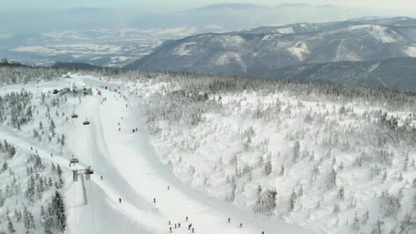 Ski Resort Amazing Mountain Panorama Aerial View Ski Slope Skiers — Stock Video