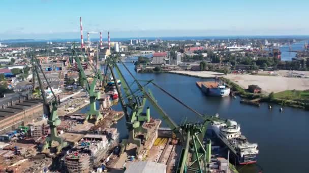 Shipyard Cranes Aerial View Establishing Shot Shipyard Baltic Sea Gdansk — Stock Video