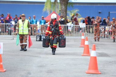 Terengganu 14 Eylül 2023. Terengganu 'da itfaiyeciler için Yetenek Yarışması düzenlendi. Terengganu 14 Eylül 2023. Terengganu 'da itfaiyeciler için yetenek yarışması düzenlendi.. 