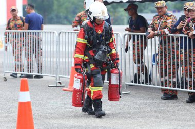 Terengganu 14 Eylül 2023. Terengganu 'da itfaiyeciler için Yetenek Yarışması düzenlendi. Terengganu 14 Eylül 2023. Terengganu 'da itfaiyeciler için yetenek yarışması düzenlendi.. 