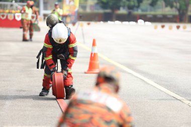 Terengganu 14 Eylül 2023. Terengganu 'da itfaiyeciler için Yetenek Yarışması düzenlendi. Terengganu 14 Eylül 2023. Terengganu 'da itfaiyeciler için yetenek yarışması düzenlendi..  