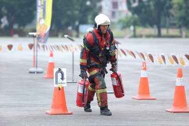 Terengganu 14 Eylül 2023. Terengganu 'da itfaiyeciler için Yetenek Yarışması düzenlendi. Terengganu 14 Eylül 2023. Terengganu 'da itfaiyeciler için yetenek yarışması düzenlendi..  