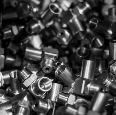 Kilitler çöp kutusunda saklanır.