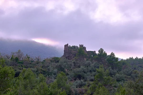 Jinquer Castellón España Ruinas Castillo Abandonado Cima Montaña Bosque Mediterráneo — Foto de Stock