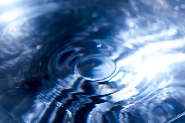 Çeşitli tonlar ve dalgalar, duvar kağıtları ile tanımlanmamış şekillerin soyut bir arkaplanı. Eşmerkezli daireler, delilik, tanımlanmamış şekiller, dalgalar, mavi, morumsu, morumsu, mavi, morumsu, yeşil