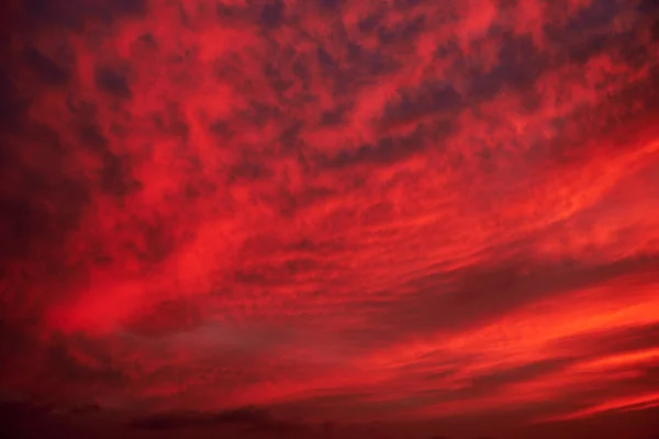 Sonnenuntergang Himmel Orangefarbener Himmel Sonnenstrahlen Wallpaper Wolken — Stockfoto