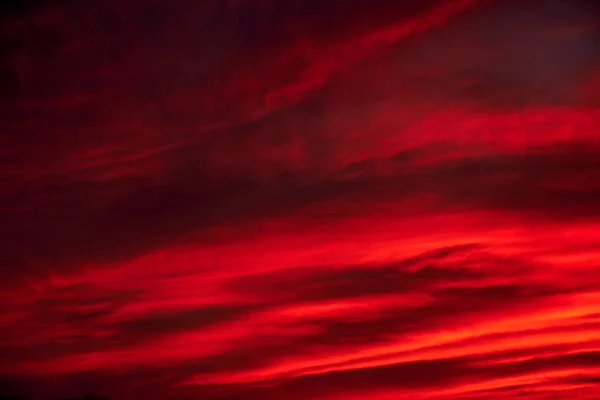 Sonnenuntergang Himmel Orangefarbener Himmel Sonnenstrahlen Wallpaper Wolken — Stockfoto