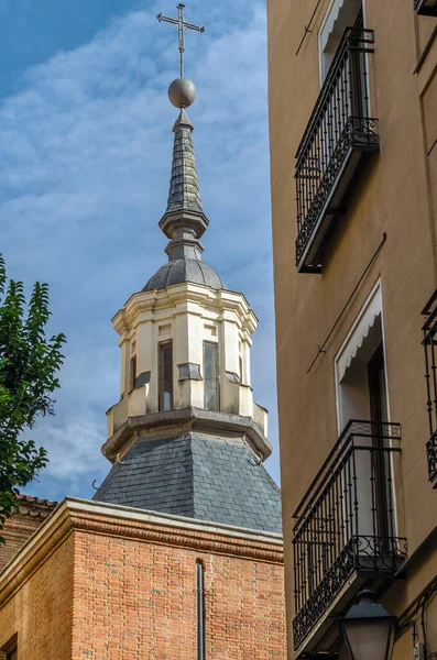 Spanya Nın Eski Madrid Kasabasındaki Kilise — Stok fotoğraf