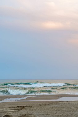 Fırtına sırasında dalgalı denizler, Fuengirola sahilinden, Costa del Sol, Endülüs, Güney İspanya