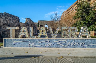 TALAVERA DE LA REINA, İspanya - 19 Aralık 2021: Talavera de la Reina, Toledo Eyaleti, Castilla La Mancha, İspanya