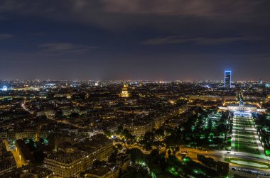 Şehir manzarası, Paris, Fransa 'nın gece manzarası.