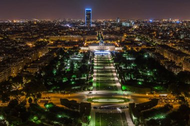 Şehir manzarası, Paris, Fransa 'nın gece manzarası.