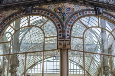 MADRID, SPAIN - 8 Haziran 2021: Palacio de Cristal (
