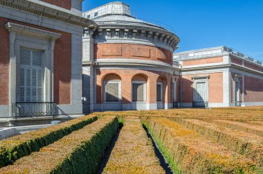 MADRID, İspanya - 23 Şubat 2014: Madrid, İspanya 'nın başlıca turistik merkezlerinden biri olan Prado Müzesi' nin mimari ayrıntıları