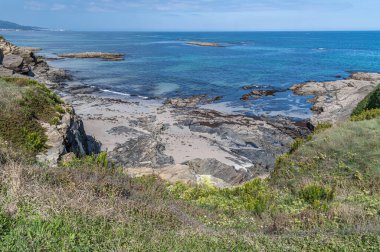 İspanya 'nın kuzeybatısında, Galiçya' nın Lugo eyaletindeki Cantabrian Denizi 'nin engebeli kıyı şeridi.