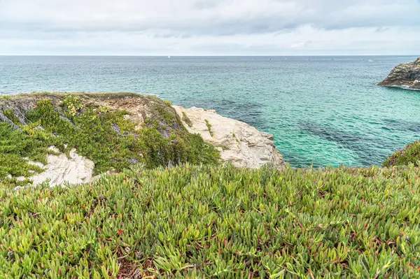 İspanya 'nın kuzeybatısında, Galiçya' nın Lugo eyaletindeki Cantabrian Denizi 'nin engebeli kıyı şeridi.