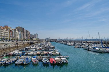 SANTANDER, İspanya - 4 Mayıs 2014: Santander marinası, Cantabria, Kuzey İspanya