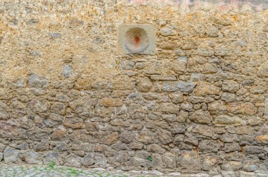 Mimari detay, Santillana del Mar köyünde taş duvarlar, Cantabria, kuzey İspanya