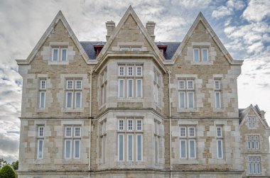1909 ve 1911 yılları arasında İspanya 'nın Santander kentindeki Magdalena Yarımadası' nda bulunan Palacio de la Magdalena Sarayı 'nın (Magdalena Sarayı) manzarası.