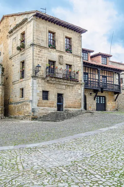 Santillana del Mar köyünde mimarlık, Cantabria, kuzey İspanya