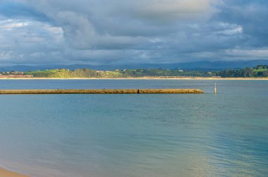 Santander, Cantabria, Kuzey İspanya 'da bir sahil manzarası
