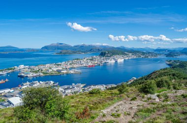 Alesund şehrinin havadan görüntüsü, Daha fazla og Romsdal İlçesi, Norveç