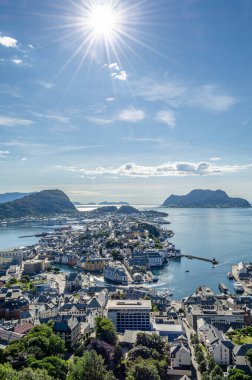 Alesund şehrinin havadan görüntüsü, Daha fazla og Romsdal İlçesi, Norveç