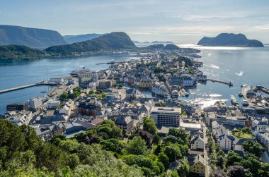 Alesund şehrinin havadan görüntüsü, Daha fazla og Romsdal İlçesi, Norveç