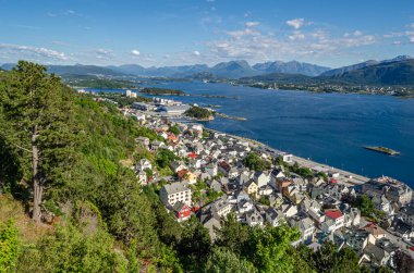 Alesund şehrinin havadan görüntüsü, Daha fazla og Romsdal İlçesi, Norveç