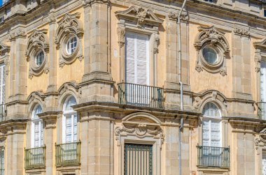 Real SITIO DE SAN ILDEFONso, İspanya - 13 Ekim 2019: İspanya 'nın orta kesimindeki San Ildefonso kasabasındaki 18. yüzyıl sarayı La Granja de San Ildefonso Kraliyet Sarayı' nın Detayları.