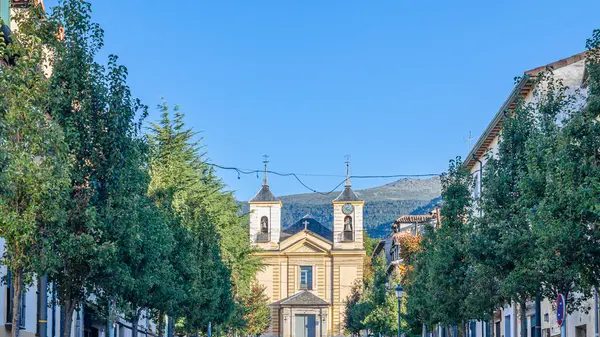 stock image View of a church in the town of Real Sitio de San Ildefonso, Segovia province, Spain