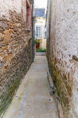 İspanya 'nın kuzeybatısındaki A Coruna, Galiçya' nın O Barqueiro şehrinin pitoresk köyünde mimarlık.