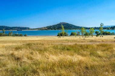 Navacerrada Barajı çevresindeki manzara, Madrid Topluluğu, İspanya