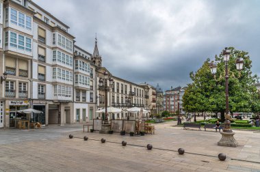 LUGO, İspanya - 24 Ağustos 2022 İspanya 'nın kuzeybatısındaki Lugo, Galiçya' da şehir manzarası