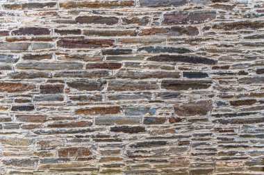 Eski bir taş duvarın mimari ayrıntıları