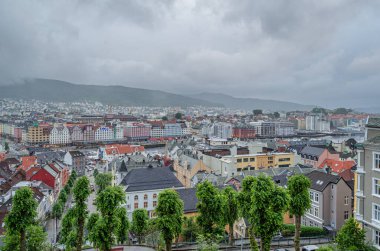 BERGEN, NORWay - 15 Temmuz 2014: Norveç 'in Bergen kentinin havadan görüntüsü