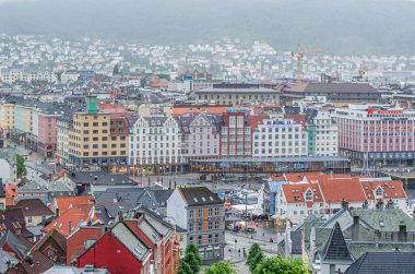 BERGEN, NORWay - 15 Temmuz 2014: Norveç 'in Bergen kentinin havadan görüntüsü