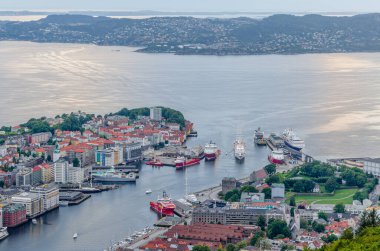 Norveç 'in Bergen kentindeki limanın havadan görüntüsü