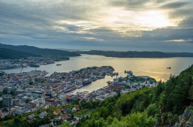 Norveç 'in Bergen kentindeki limanın havadan görüntüsü