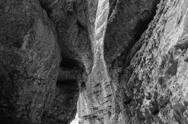Sierra de Guara 'daki Gorgas de San Julian mağarası, Huesca bölgesi, Aragon, İspanya