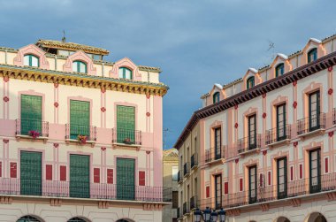 Kuzey İspanya 'daki Huesca, Aragon kasabasında mimarlık.