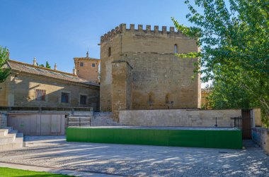 Kuzey İspanya 'daki Huesca, Aragon kasabasında mimarlık.