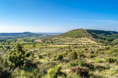 İspanya 'nın kuzeydoğusundaki Aragon' un Huesca eyaletinde, merkez Pireneler 'in eteklerindeki Sierra de Guara doğal parkı.