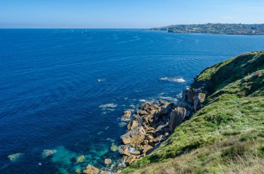 Kuzey İspanya 'nın Gijon şehrinden deniz manzarası.