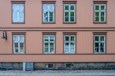 Norveç 'in eski Fredrikstad kasabasında mimarlık ayrıntıları