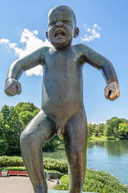 OSLO, NORway - 11 Temmuz 2014: 1920 'lerden ölümüne kadar heykeltraş Gustav Vigeland' ın yaptığı heykellerin Vigeland 'daki 