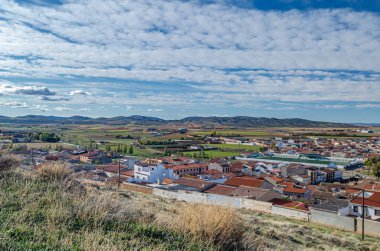 İspanya 'nın Castilla La Mancha eyaletindeki Toledo köyü, Consuegra' nın bakış açısından