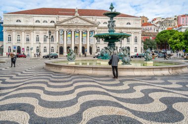 LISBON, PORTUGAL - 7 Kasım 2014: Rossio Meydanı, Lizbon, Portekiz