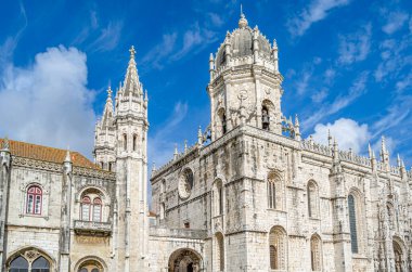 Jeronimos Manastırı (ya da Hiyeronymitler Manastırı), Portekiz 'in Lizbon şehrinde son dönem Gotik Manueline mimarisinin 1500' lerin başında dikilen bir örneği olarak UNESCO Dünya Mirası Alanı olarak sınıflandırılır.